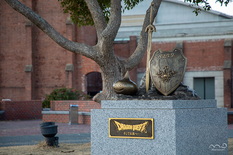 ドラゴンクエスト誕生30周年記念碑