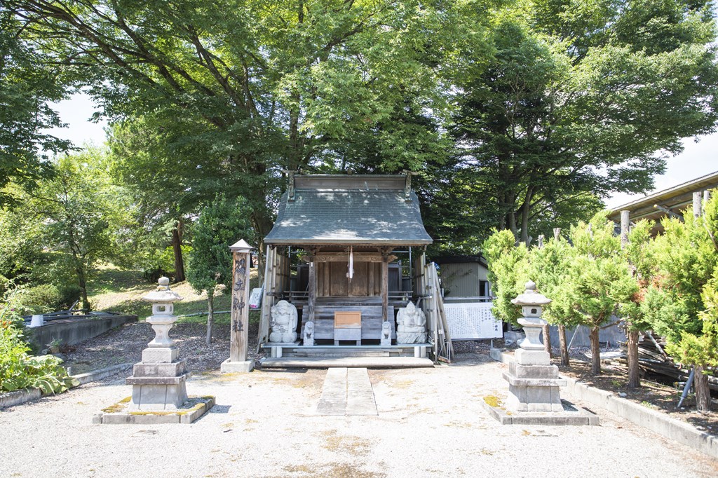 石土神社
