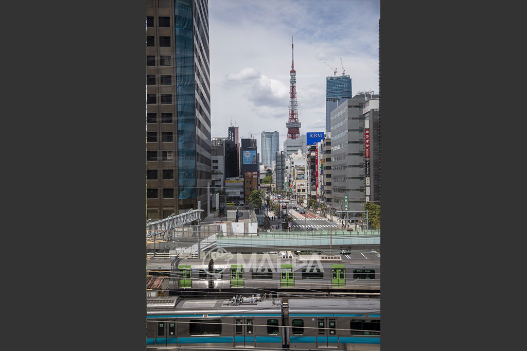 山手線・京浜東北線と東京タワー